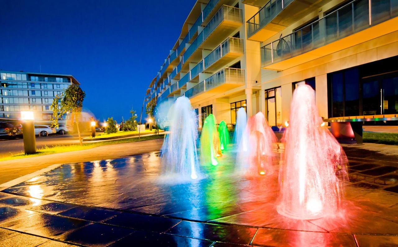Aqua Resort Apartments-Aqua Park No Limit, Parking كولوبرزيغ المظهر الخارجي الصورة